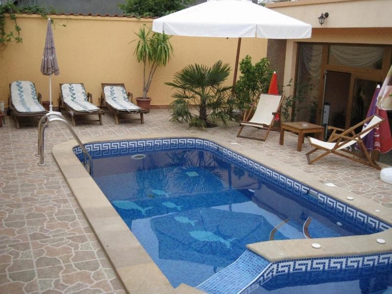 Family Hotel Hit Kiten  Εξωτερικό φωτογραφία
