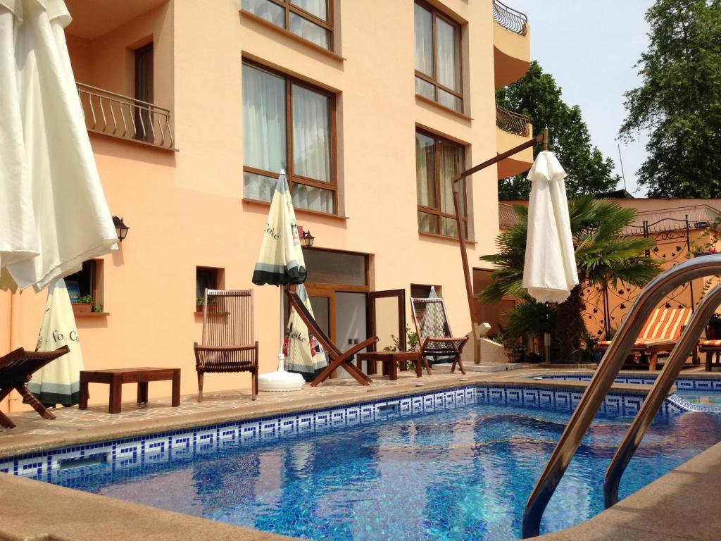 Family Hotel Hit Kiten  Εξωτερικό φωτογραφία